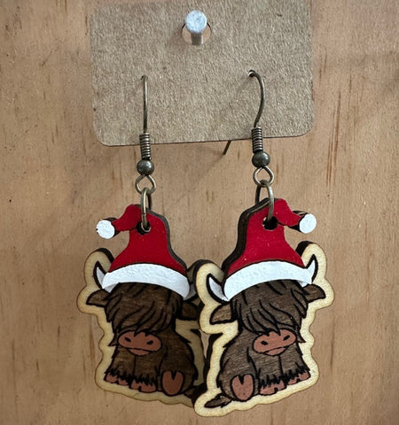 Wooden Holiday Highland Cow Dangly Earring